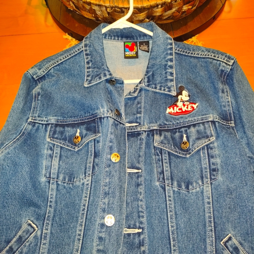 GREAT VINTAGE MICKEY EMBROIDERED DENIM JACKET